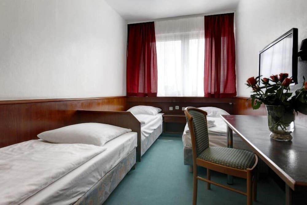Itm Hotel An Der Bille Гамбург Экстерьер фото